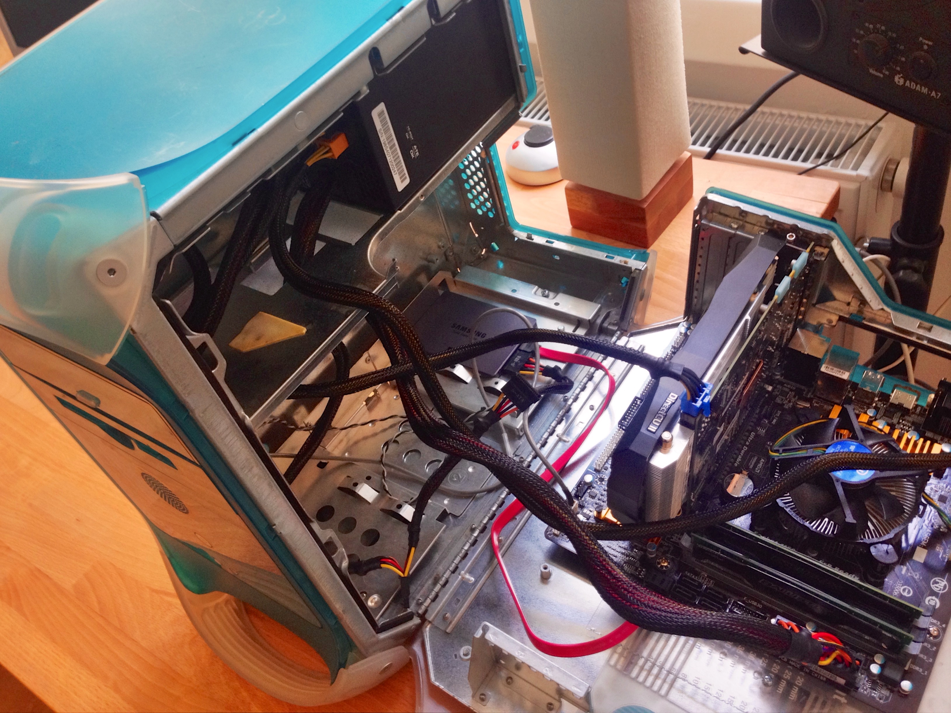 B&w pc sales