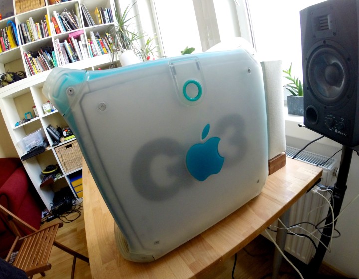 New Workstation: PowerMac B&W G3 Hackintosh | andremotz.com